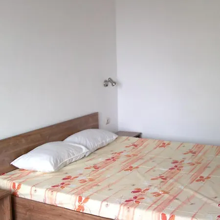 Neven Hotel